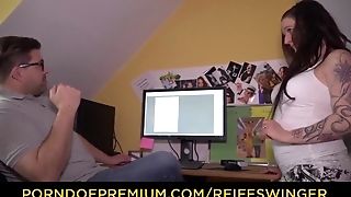 Reife Swapper - Breasty Inked Matures Fucks Nerdy Boy